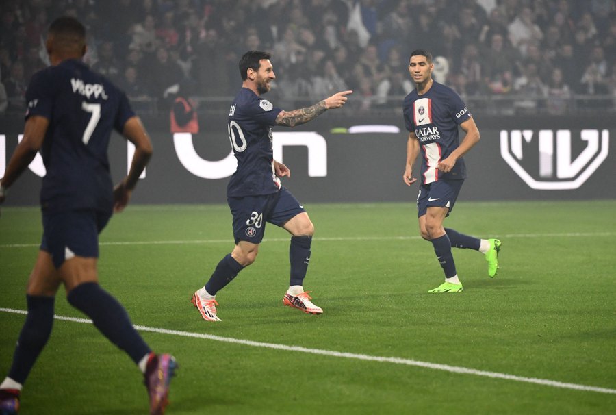 Paris Saint-Germain 1-0 Lyon Olympique revient à la première place
